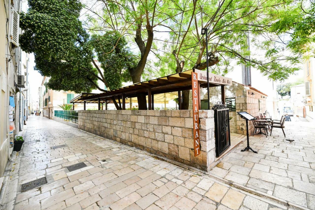 Grey Apartment Old Town ザダル エクステリア 写真