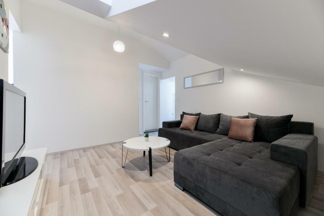 Grey Apartment Old Town ザダル エクステリア 写真
