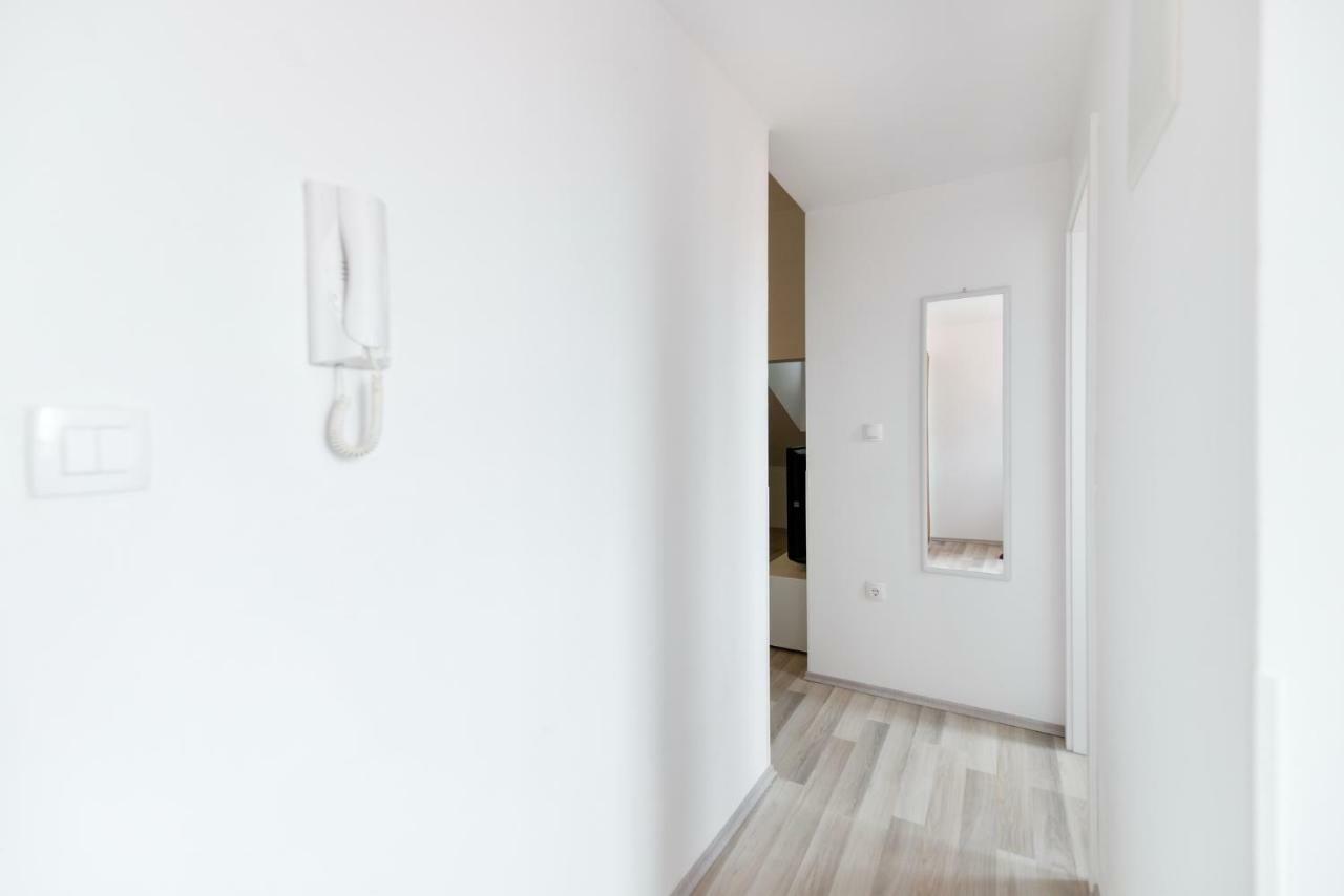 Grey Apartment Old Town ザダル エクステリア 写真