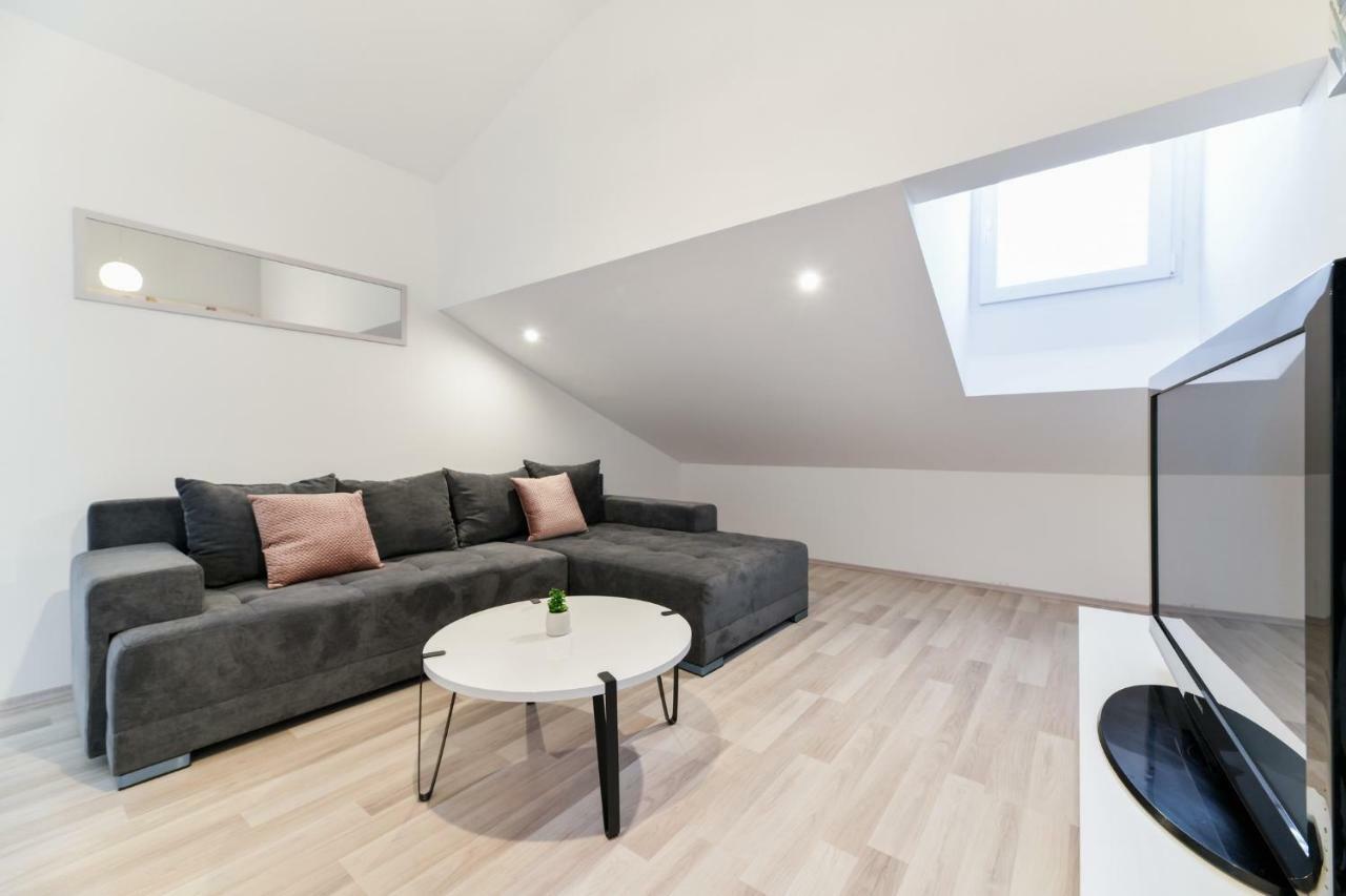 Grey Apartment Old Town ザダル エクステリア 写真